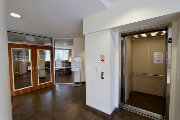 Class A Office/Medical : 2 Southern Point Pkwy, Hattiesburg, MS 39401